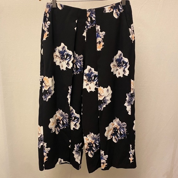 Vince Camuto 6 Wide Leg Crop Pants Flowy Drapey High Rise Black Floral Flowers - Picture 10 of 11